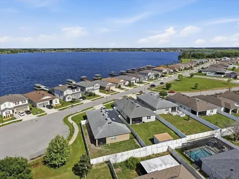 120 Summershore Drive Auburndale FL 33823