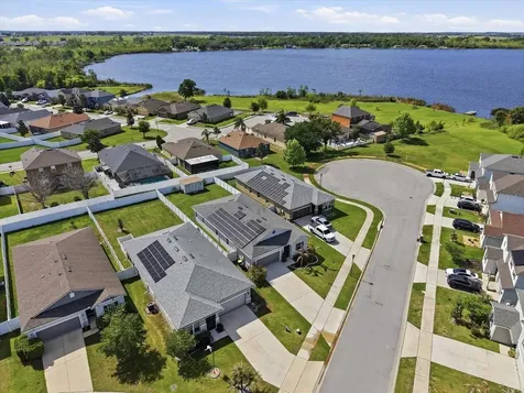 120 Summershore Drive Auburndale FL 33823