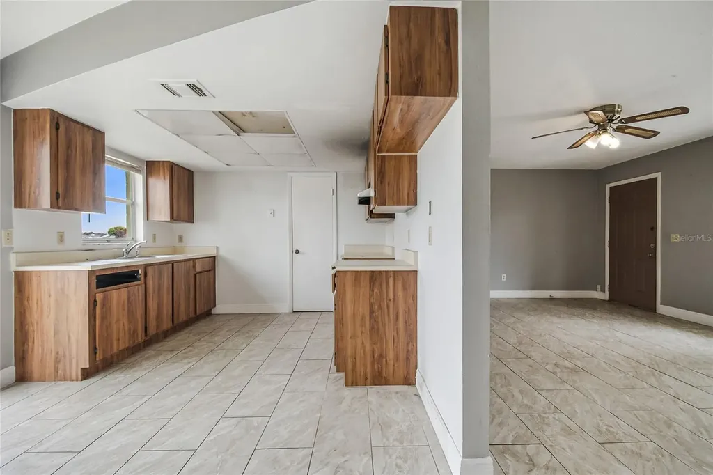 807 Aspenwood Circle Kissimmee FL 34743