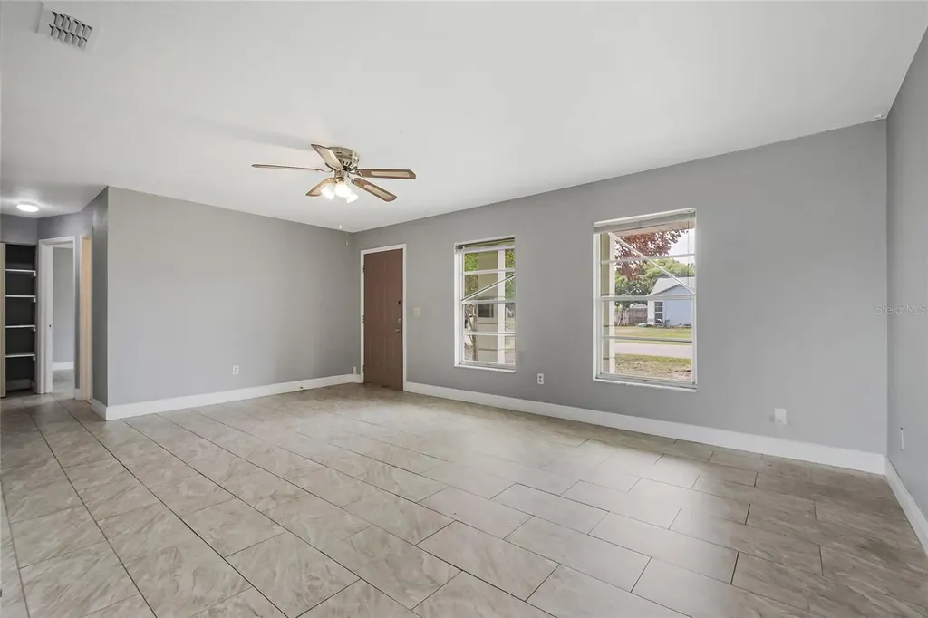 807 Aspenwood Circle Kissimmee FL 34743