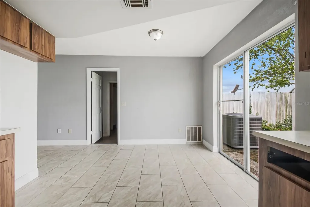 807 Aspenwood Circle Kissimmee FL 34743