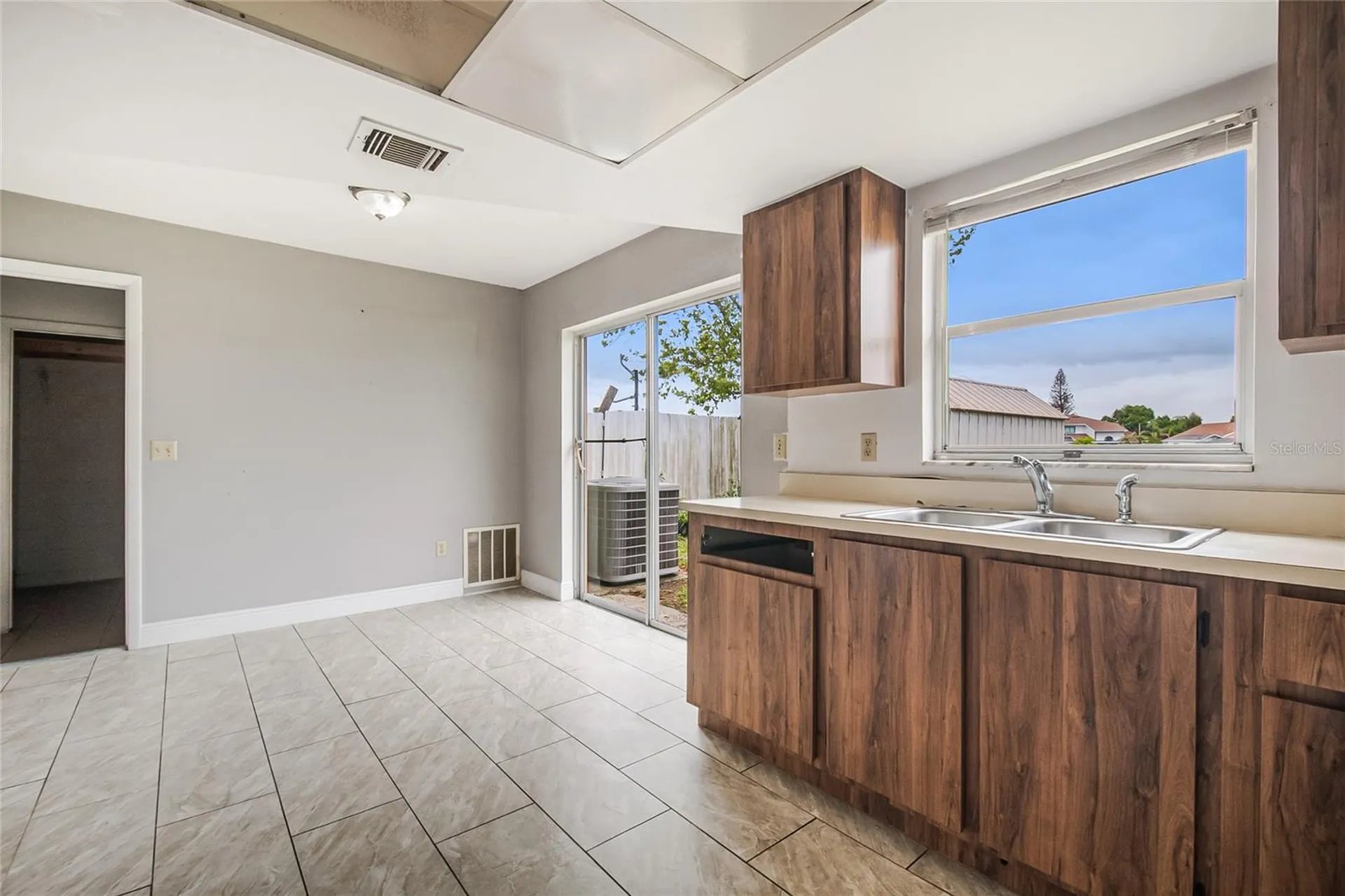 807 Aspenwood Circle Kissimmee FL 34743
