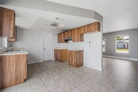 807 Aspenwood Circle Kissimmee FL 34743