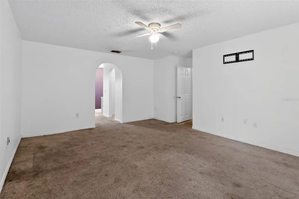 307 Pleasant Gardens Drive Apopka FL 32703