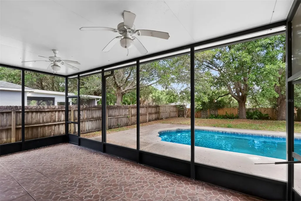 307 Pleasant Gardens Drive Apopka FL 32703