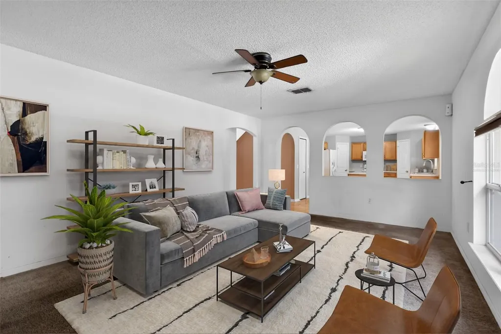 307 Pleasant Gardens Drive Apopka FL 32703