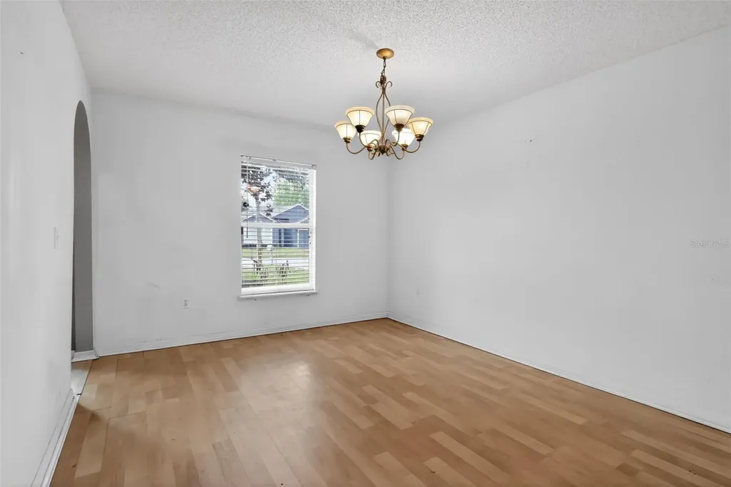 307 Pleasant Gardens Drive Apopka FL 32703