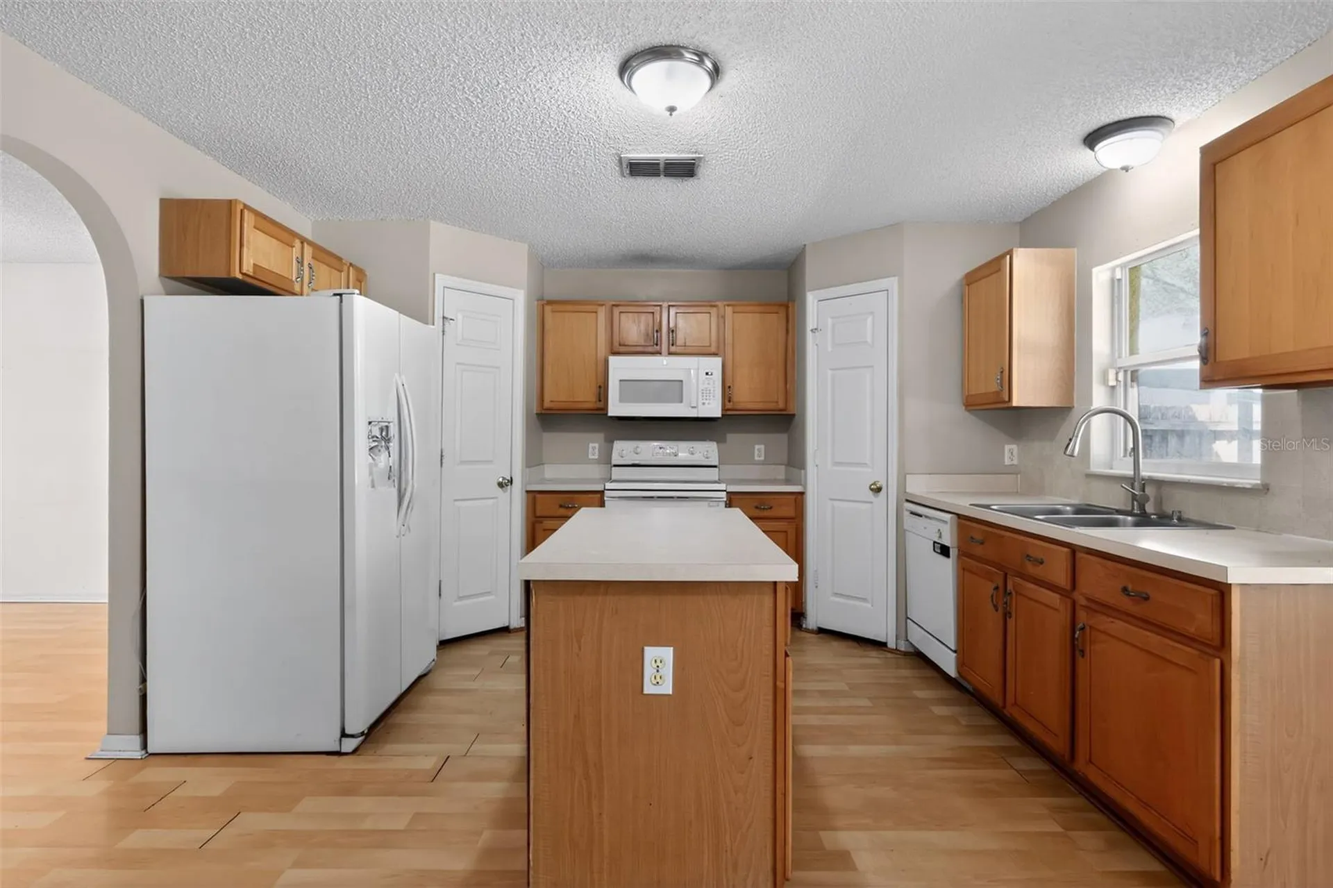 307 Pleasant Gardens Drive Apopka FL 32703