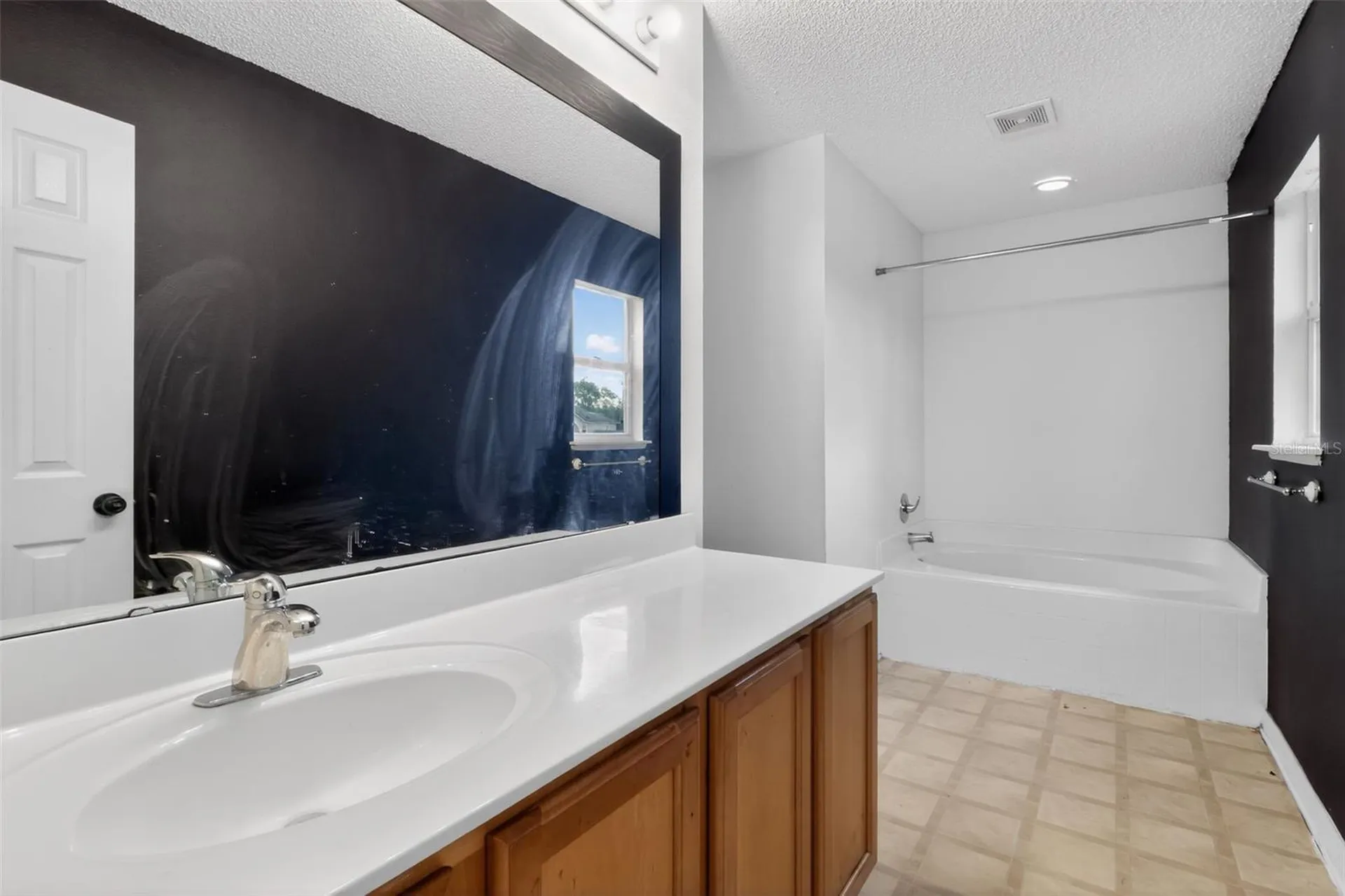 307 Pleasant Gardens Drive Apopka FL 32703