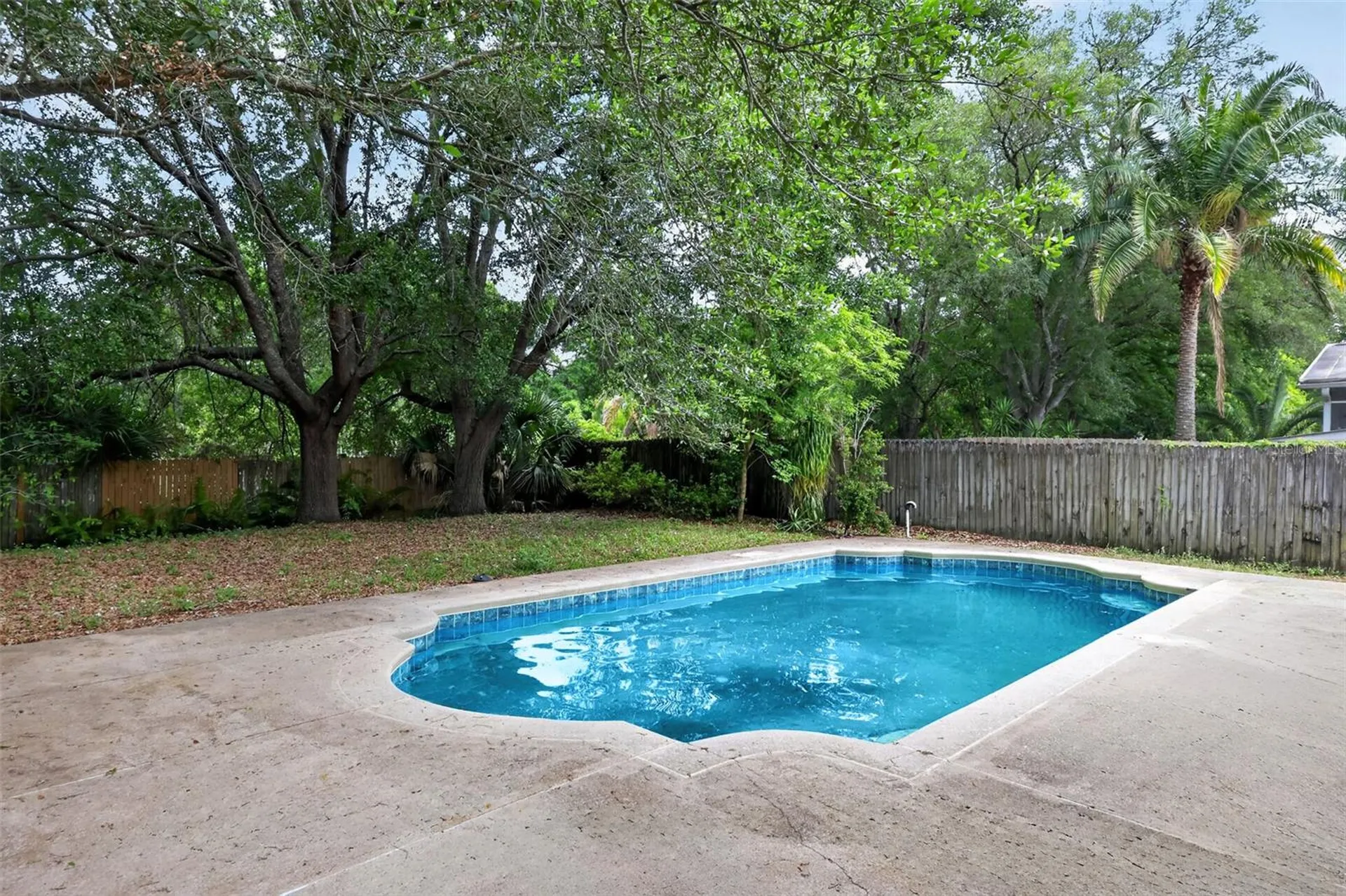 307 Pleasant Gardens Drive Apopka FL 32703