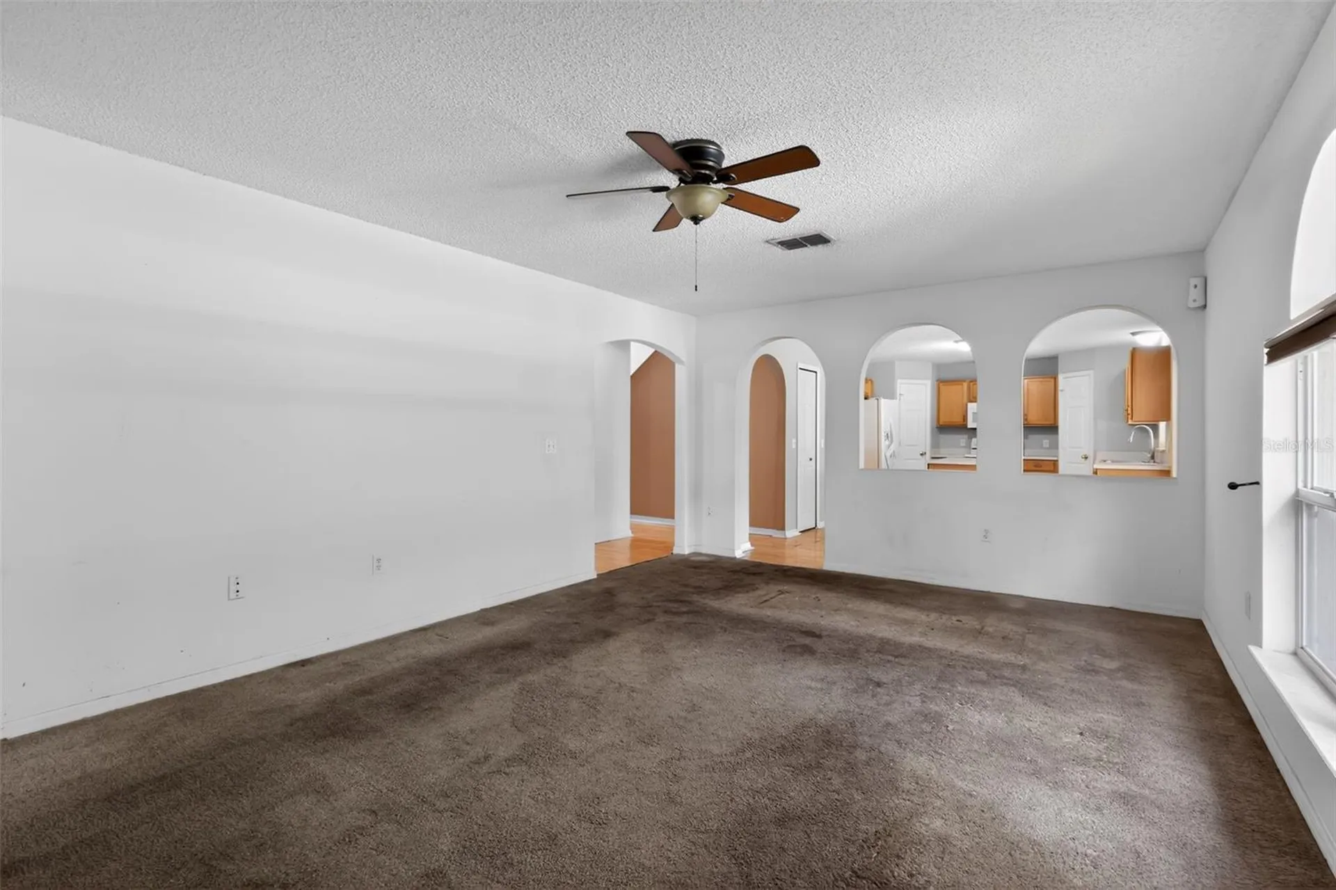 307 Pleasant Gardens Drive Apopka FL 32703