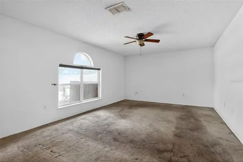 307 Pleasant Gardens Drive Apopka FL 32703