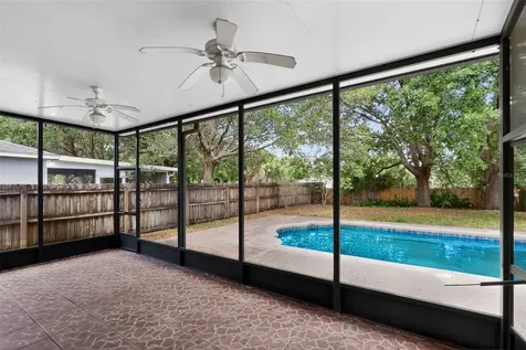307 Pleasant Gardens Drive Apopka FL 32703