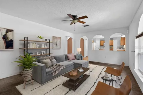 307 Pleasant Gardens Drive Apopka FL 32703