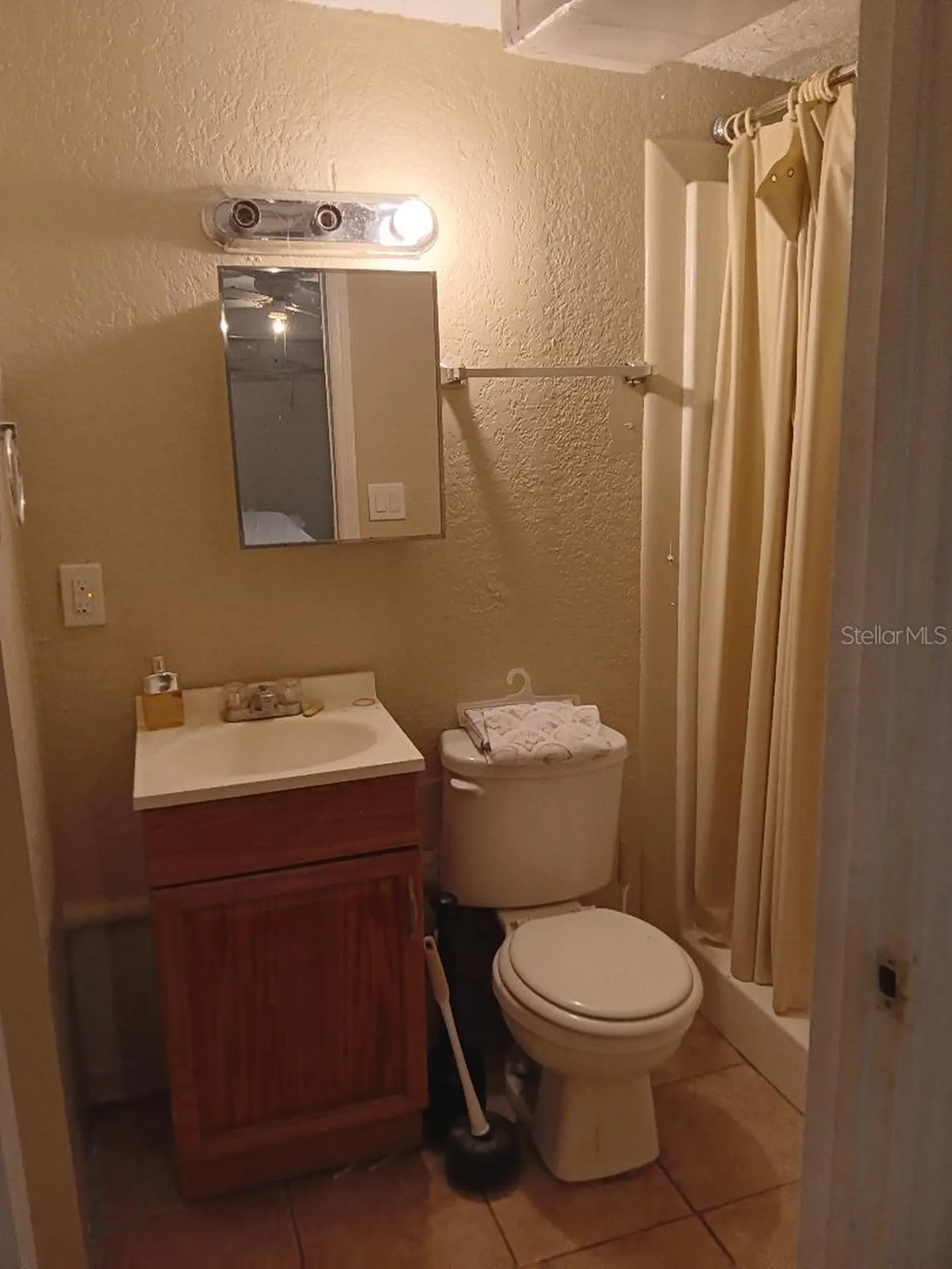 2110 E Nedro Road Tampa FL 33604