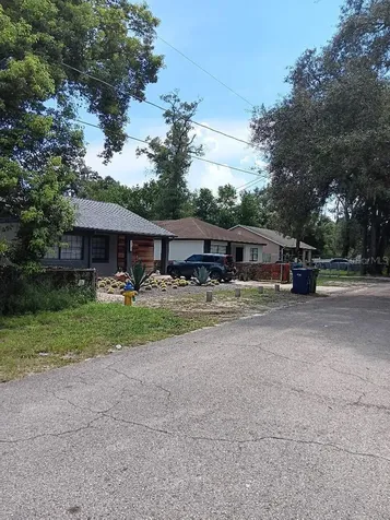 2110 E Nedro Road Tampa FL 33604