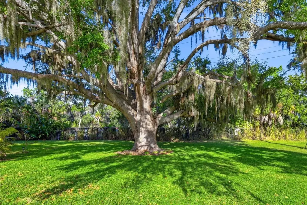 1419 41st Avenue E Ellenton FL 34222