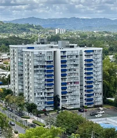1248 Avenue Luis Vigoreaux Guaynabo PR 00966