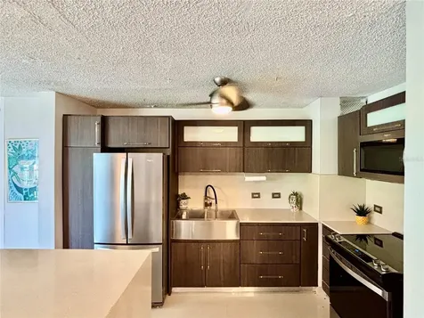 1248 Avenue Luis Vigoreaux Guaynabo PR 00966