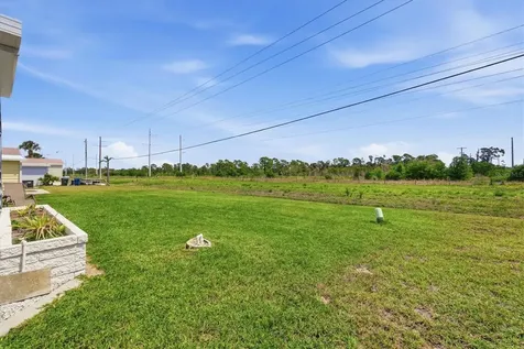 727 Butterfield Circle Englewood FL 34223