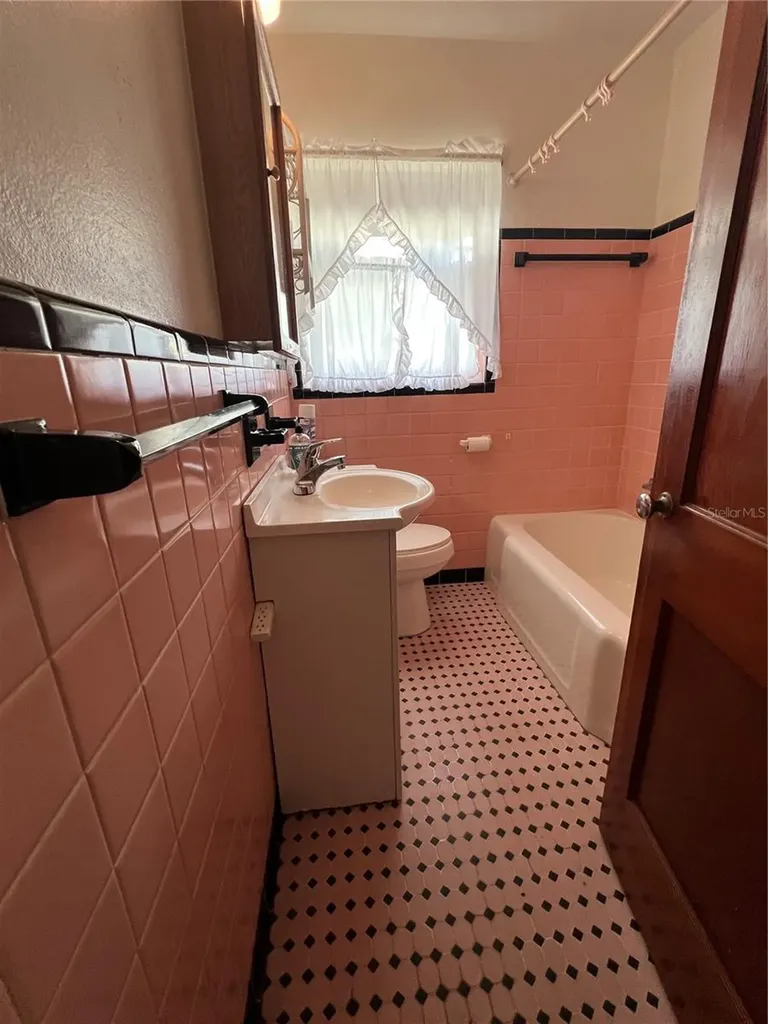 1901 53rd Street S Gulfport FL 33707