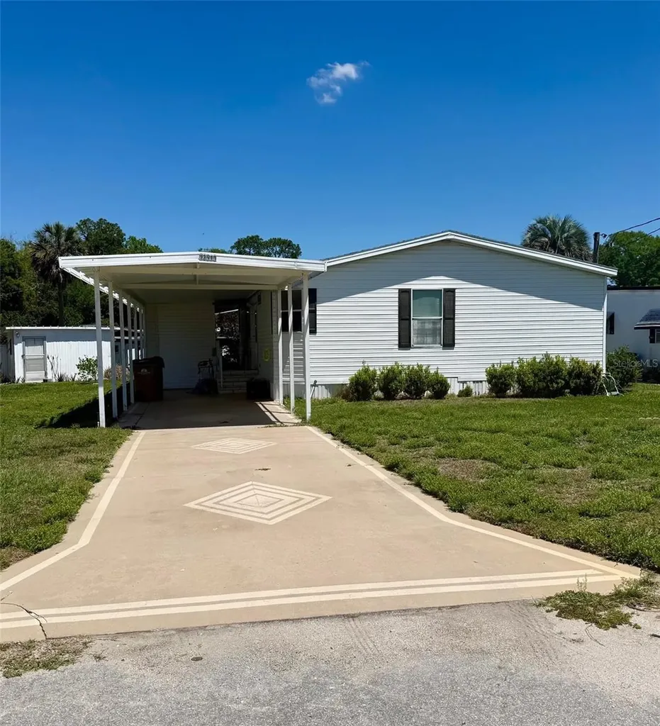 13519 Woodland Drive Astatula FL 34705