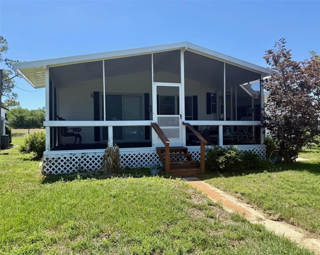 13519 Woodland Drive Astatula FL 34705