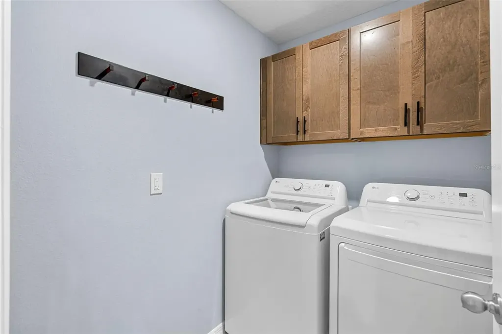 4893 Winding River Road Orlando FL 32822
