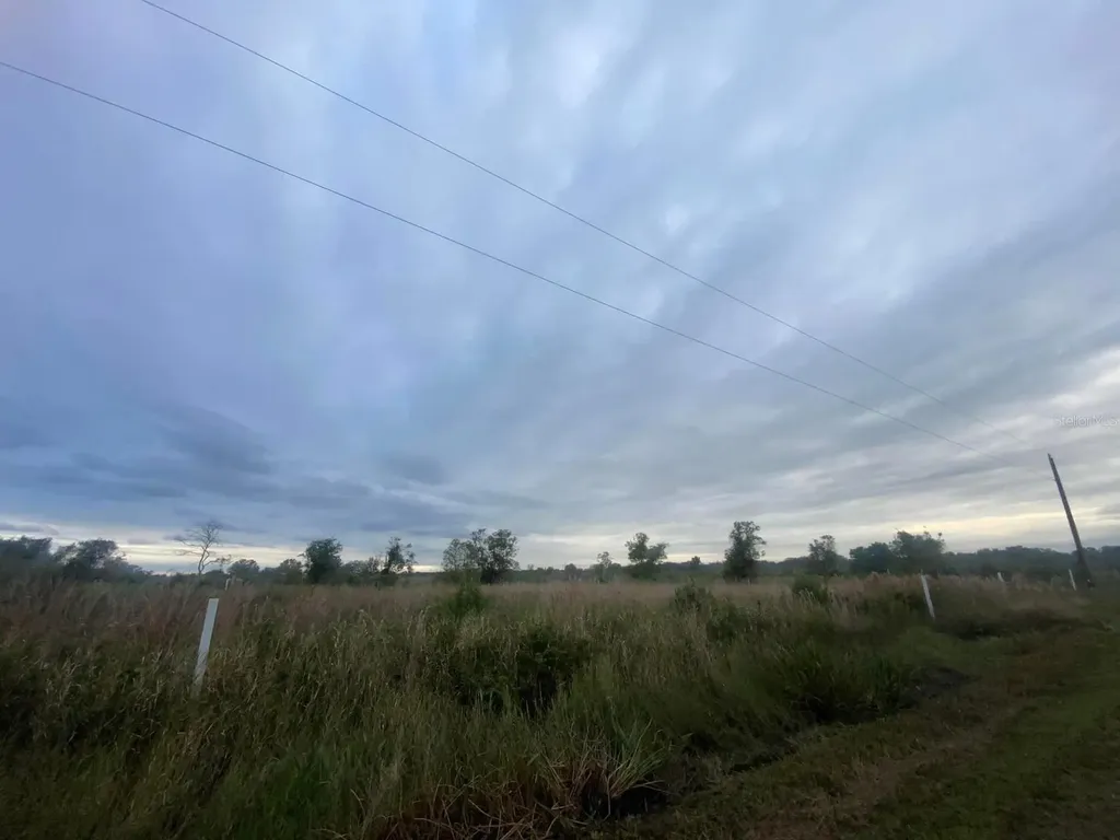 18982 260th Street Okeechobee FL 34972