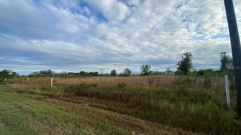 18982 260th Street Okeechobee FL 34972