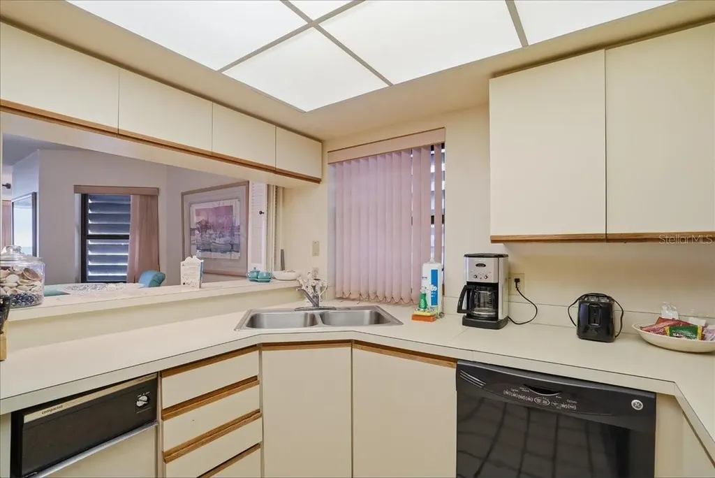 5611 Gulf Of Mexico Drive Longboat Key FL 34228