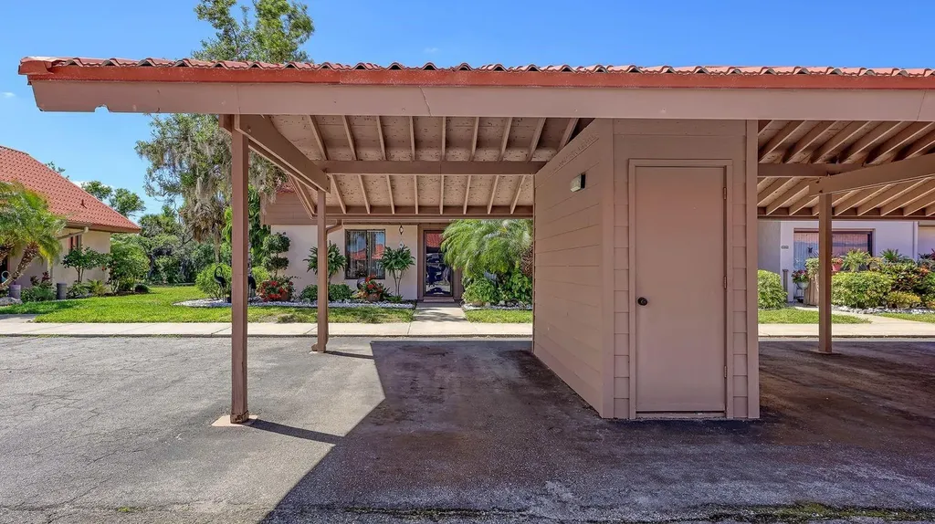 6519 Draw Lane Sarasota FL 34238