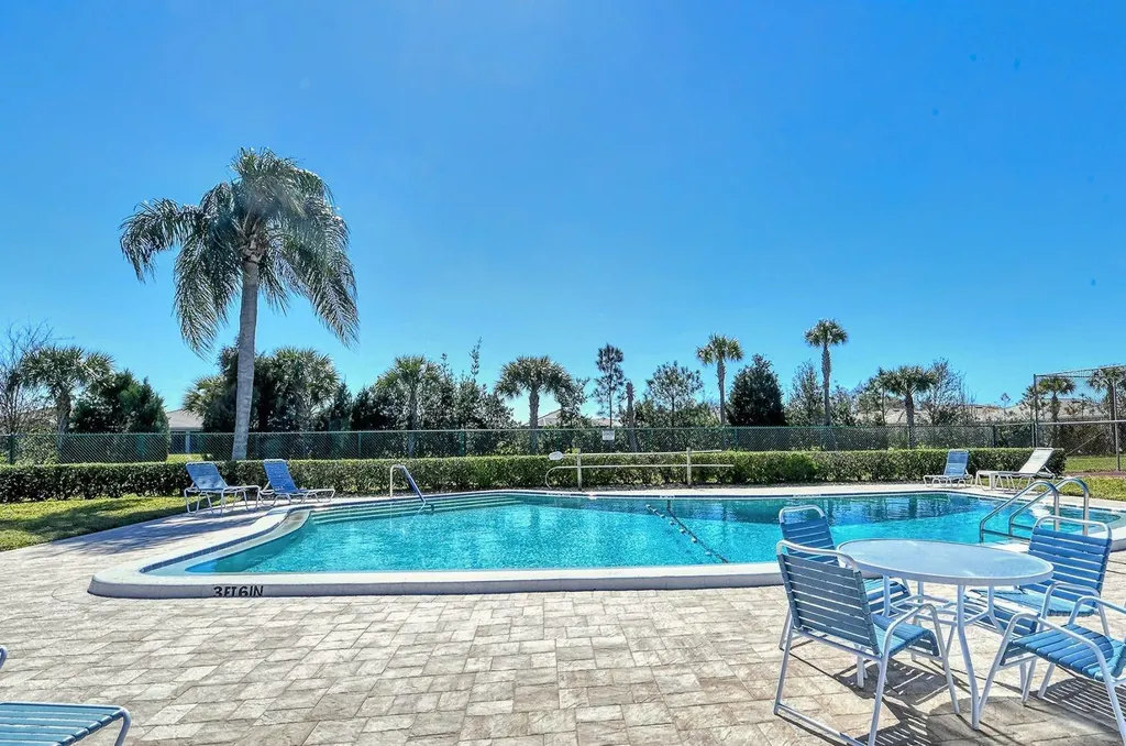 6519 Draw Lane Sarasota FL 34238