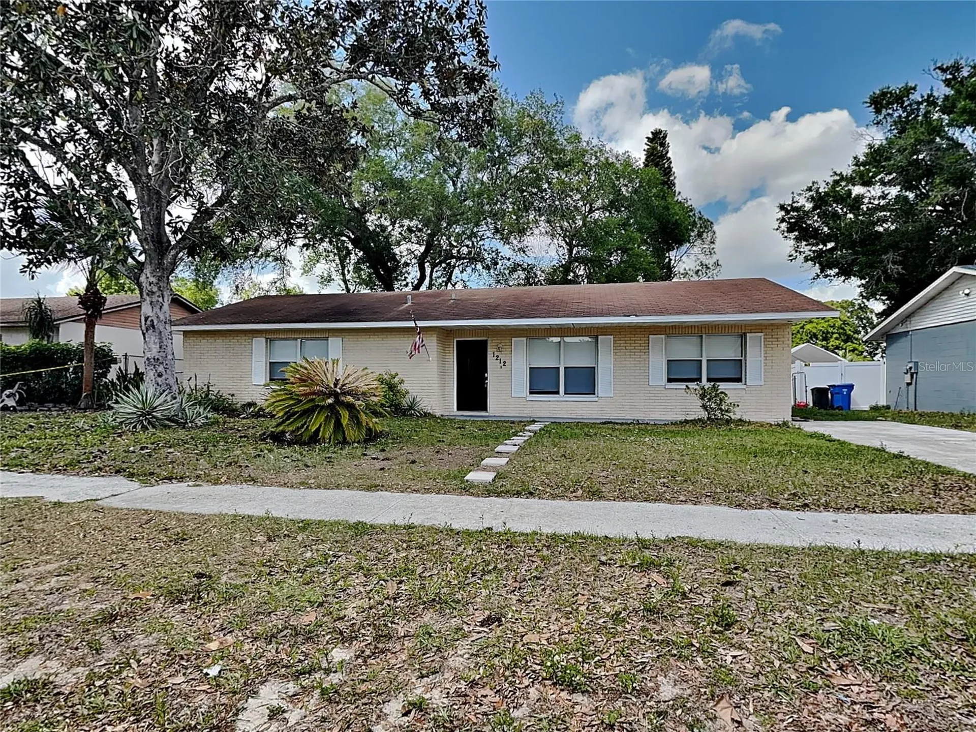 Seffner FL 33584