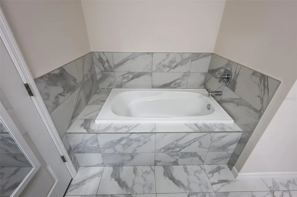 2992 Mearshire Drive Clearwater FL 33760
