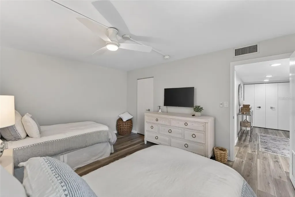 828 Bayport Way Longboat Key FL 34228