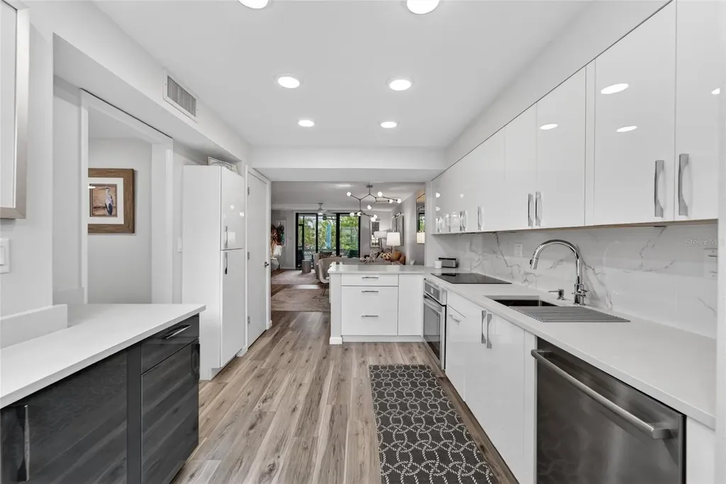 828 Bayport Way Longboat Key FL 34228