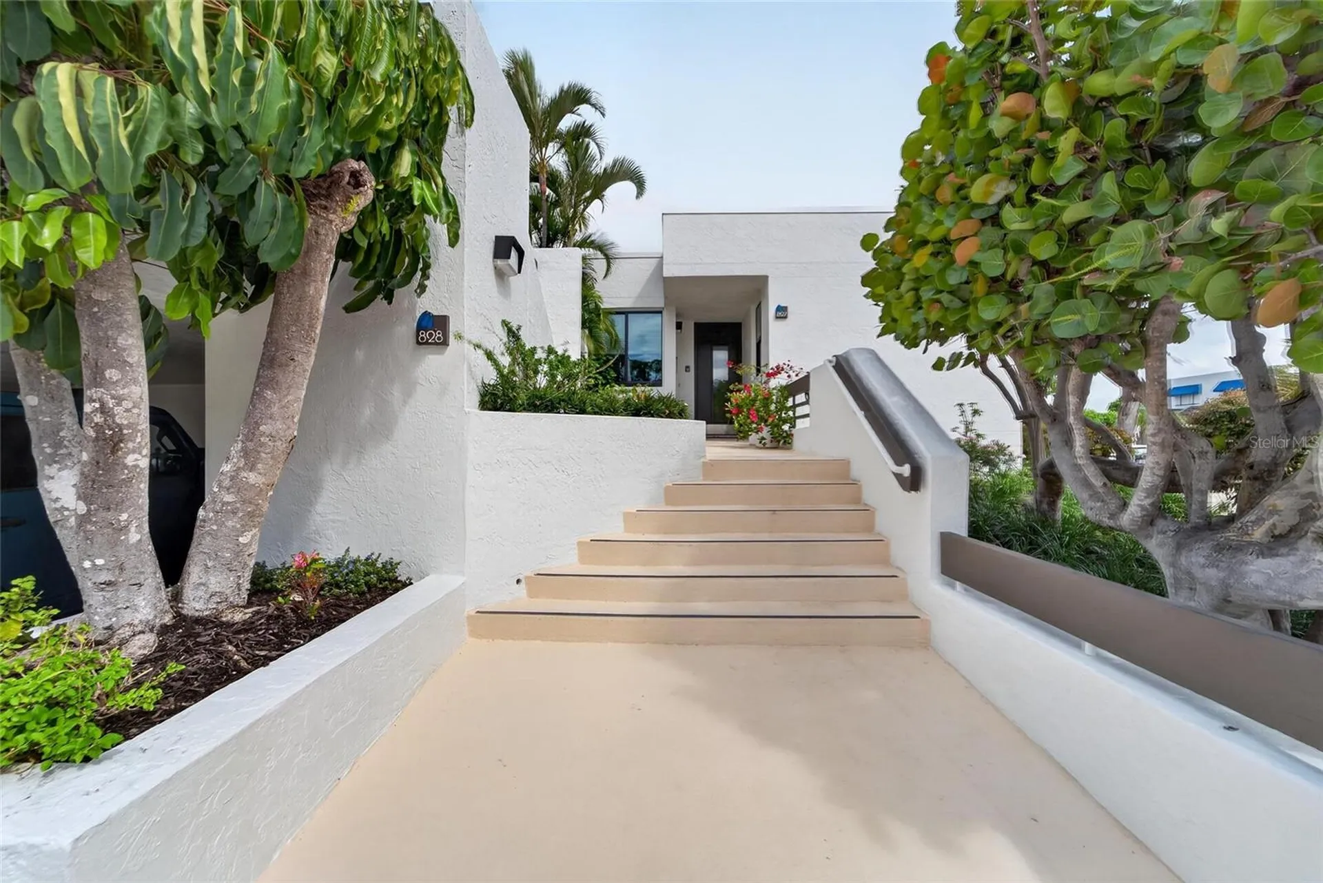 828 Bayport Way Longboat Key FL 34228