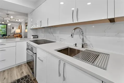 828 Bayport Way Longboat Key FL 34228