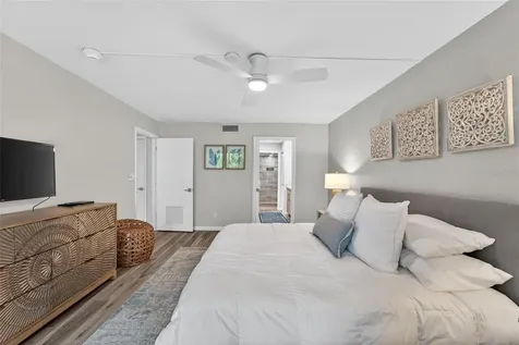 828 Bayport Way Longboat Key FL 34228