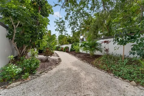 828 Bayport Way Longboat Key FL 34228
