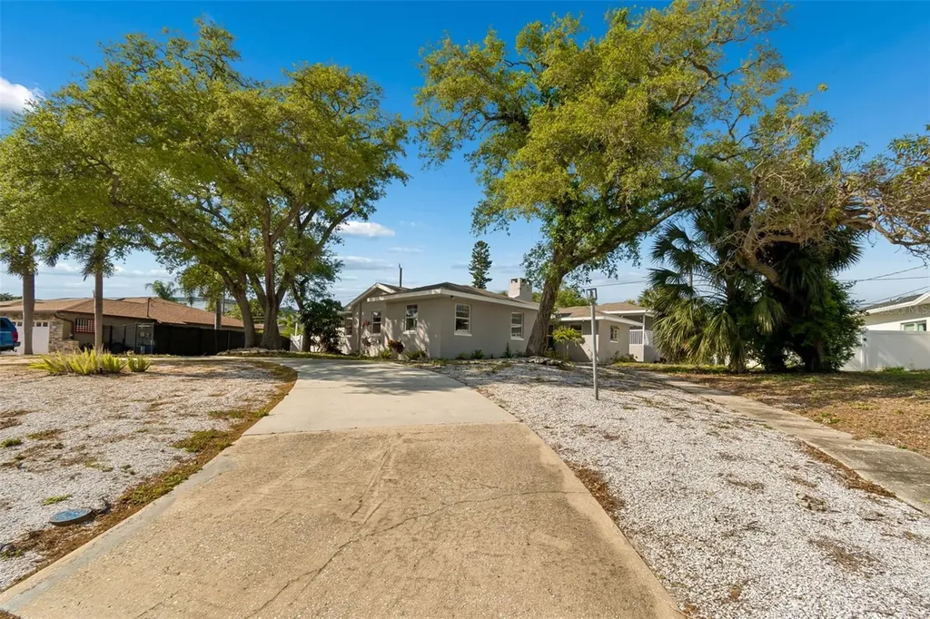 125 Harbor Bluff Drive Largo FL 33770