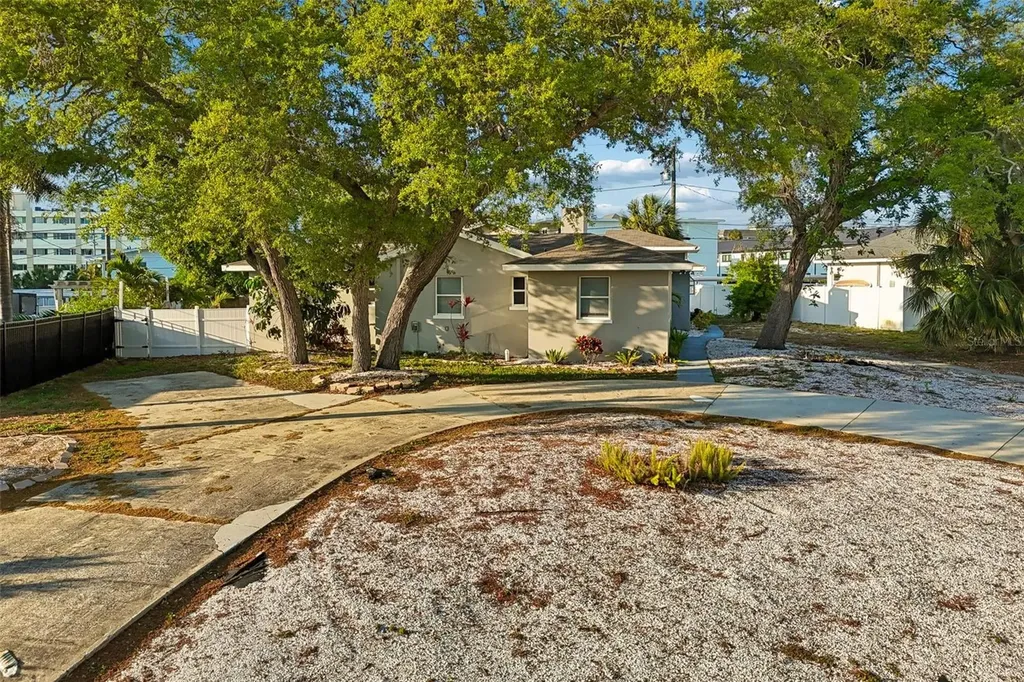 125 Harbor Bluff Drive Largo FL 33770