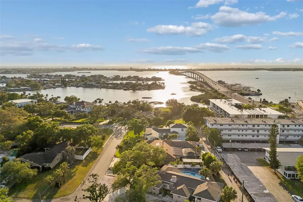 125 Harbor Bluff Drive Largo FL 33770