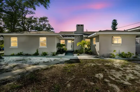 125 Harbor Bluff Drive Largo FL 33770