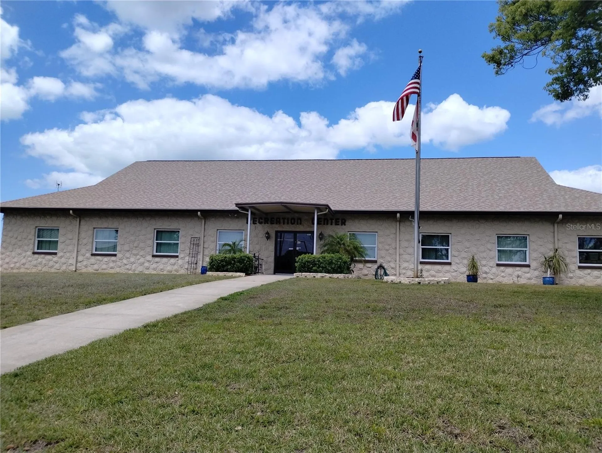 7409 Skyline Drive Hudson FL 34667