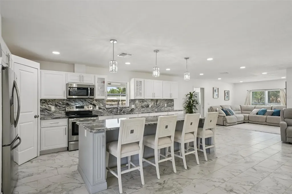 1414 Seffner Valrico Road Seffner FL 33584