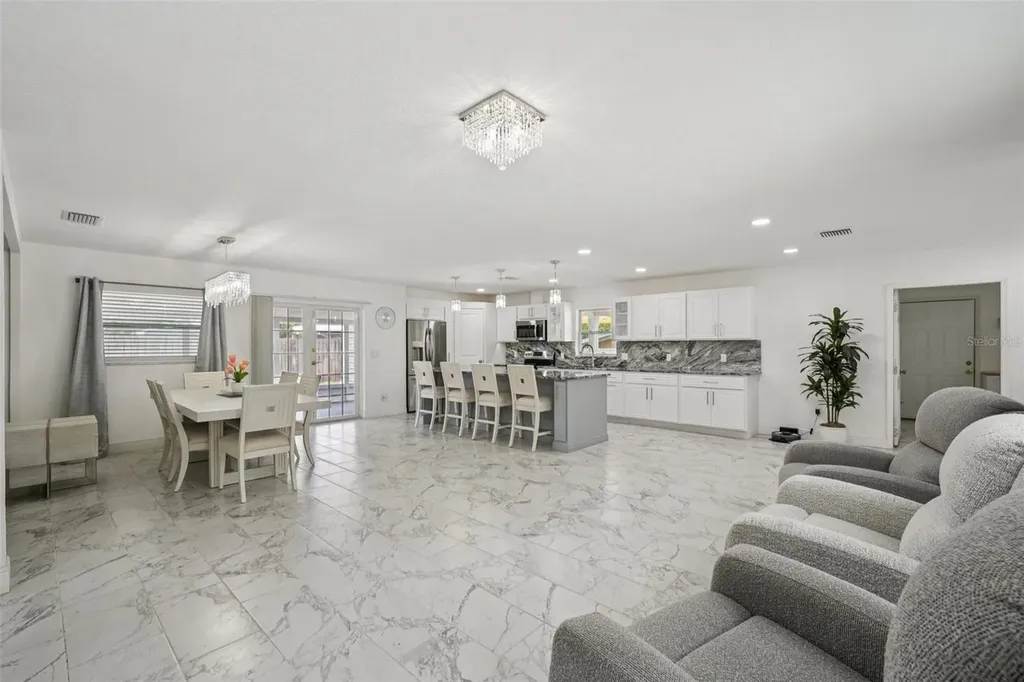 1414 Seffner Valrico Road Seffner FL 33584