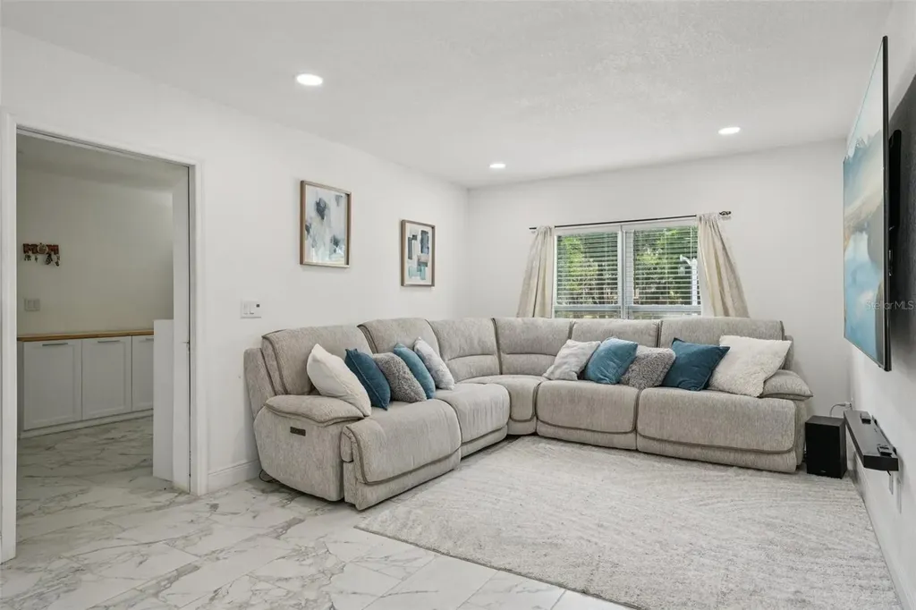 1414 Seffner Valrico Road Seffner FL 33584