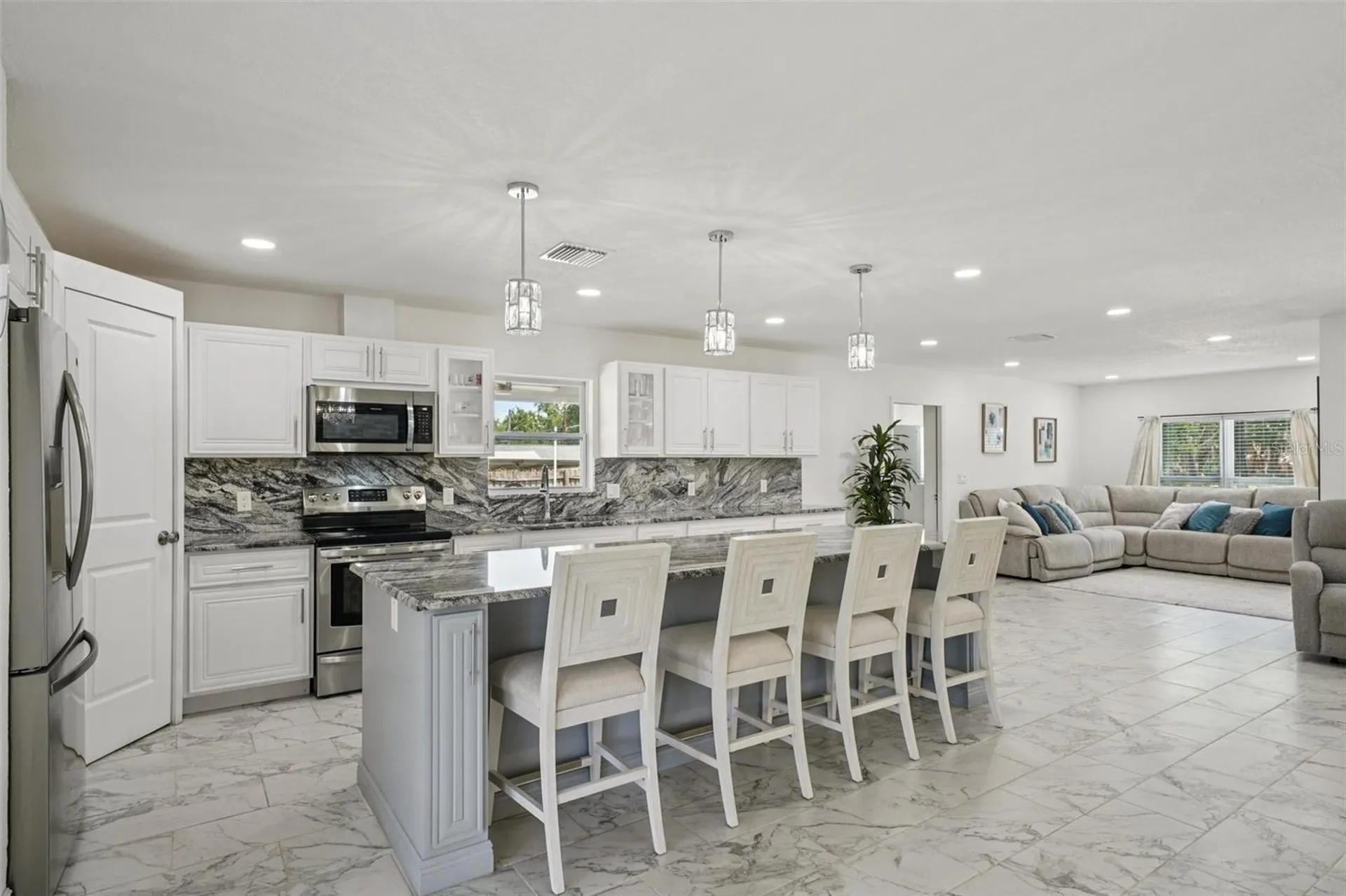 1414 Seffner Valrico Road Seffner FL 33584